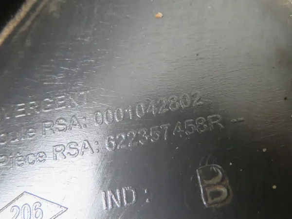 OEM 622357458R voorbumper afdekplaat onder image 9