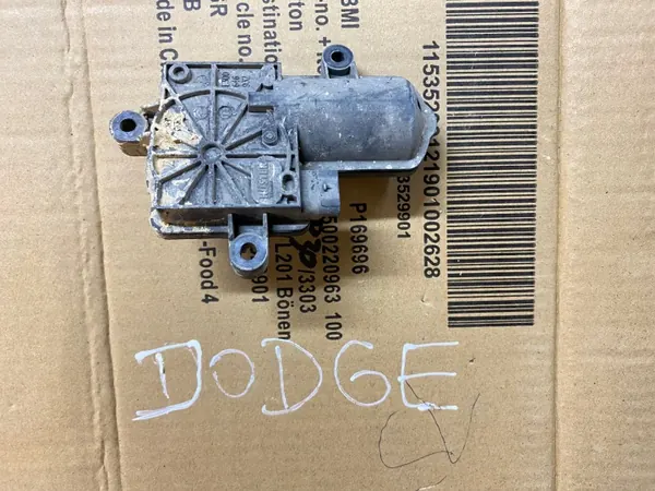 Flange de escape esquerda OEM 68239269 para Dodge Charger/Challenger image 4