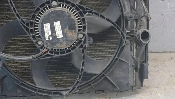 Ventilateur BMW OEM JKM23576 pour E90 E91 3.0B image 5