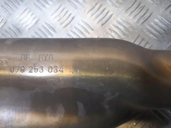 Colector de escape OEM 079253034 Audi Q7 4.2L image 3