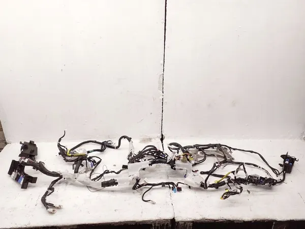 Bedrading Lexus ES 300h 8214533T70 image 1