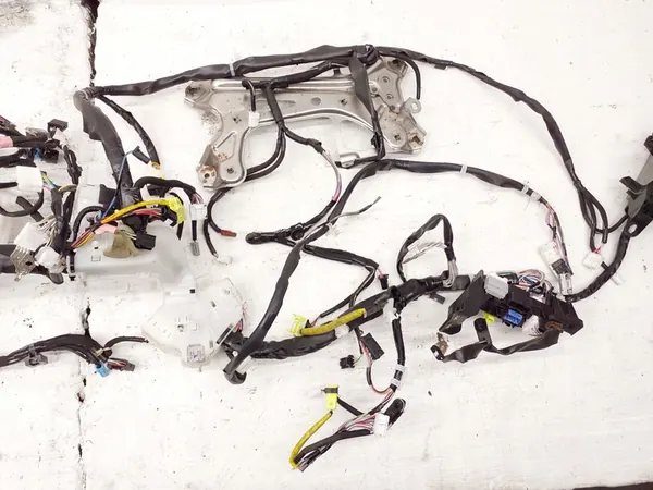 Bedrading Lexus ES 300h 8214533T70 image 3