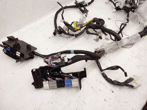 Bedrading Lexus ES 300h 8214533T70 image 5