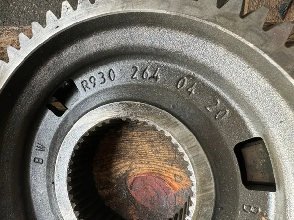 Pignon de retardeur Mercedes Actros OEM R9302640420 image 3