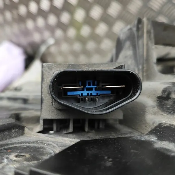 Framstötfångare VW Touareg 3.0L 2013 7P0121207B image 4