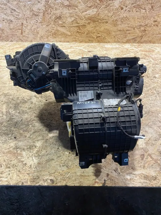 Ventilateur Chauffage Climatisation OEM 272700033R Renault image 3