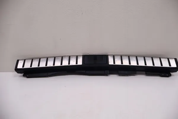 Lexus RX IV Cubrecinturón trasero OEM 58387-48091 image 4