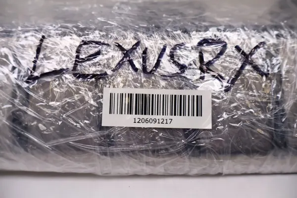 Lexus RX IV Cubrecinturón trasero OEM 58387-48091 image 9