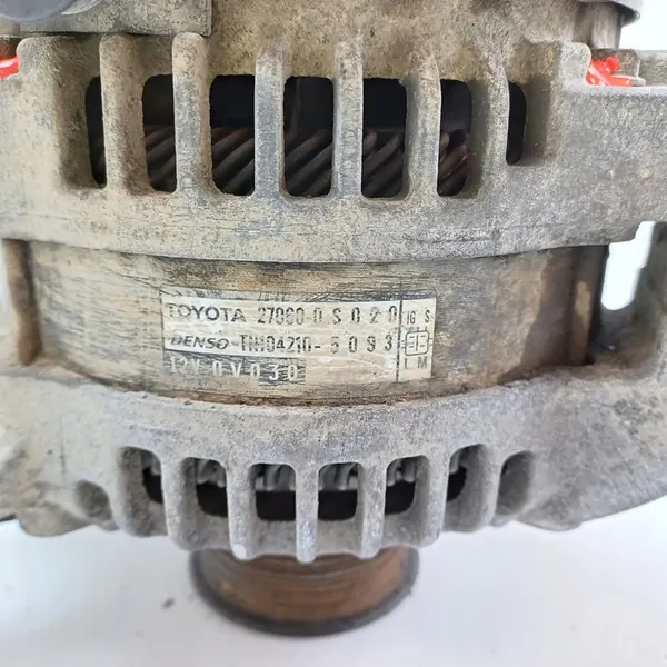 Toyota Tundra II 2013 Alternaattori image 4