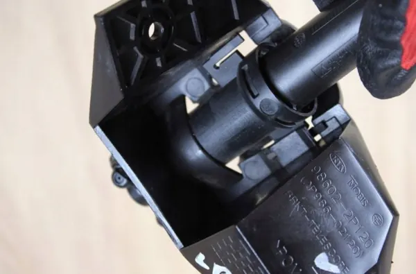 OEM SPR.LAM.P7 Vasen etuvalopesuri Kia image 3