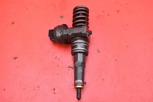 Injectiepomp OEM 038130073BA voor Audi A4 B6 1.9 TDI image 2