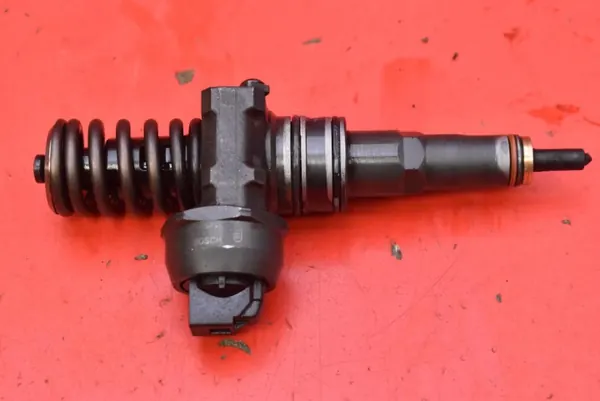 Injectiepomp OEM 038130073BA voor Audi A4 B6 1.9 TDI image 3
