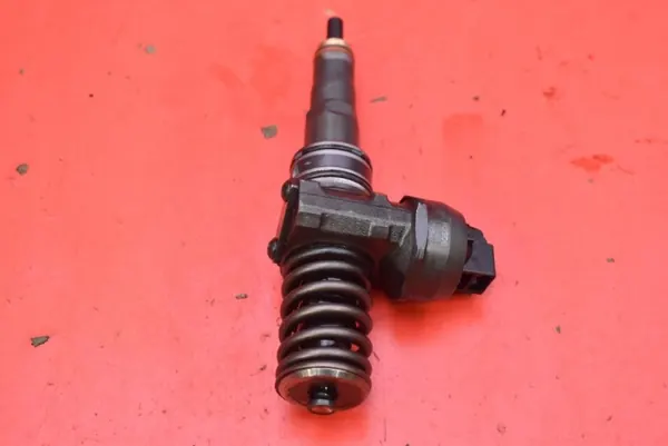 Injectiepomp OEM 038130073BA voor Audi A4 B6 1.9 TDI image 4