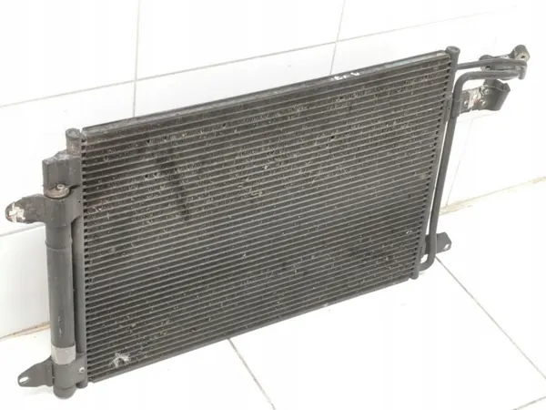 Condenseur A/C OEM 1K0820411 pour Audi A3 8P 1.6 MPI image 3