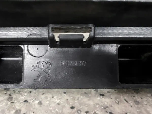 Voorbumper Middenrooster Peugeot 508 II 2018-> OEM image 3