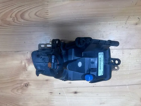 AUDI A3 SPORTBACK FAROL HALÓGENO DIREITO 8V0941700C image 3