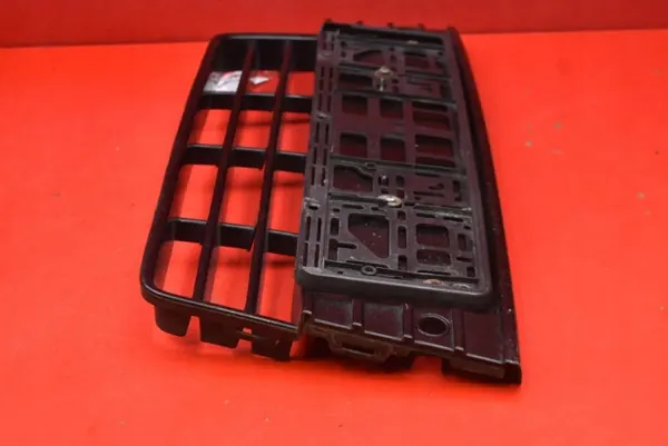 Grille centrale de pare-chocs BM51-17K945-F pour Ford Focus MK3 image 7