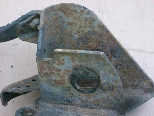 Support de bras de contrôle arrière droit Nissan Qashqai J10 OEM image 7