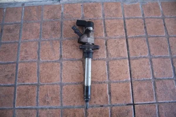Inyector OEM 9647247280 para Peugeot 307 2.0 HDI image 2