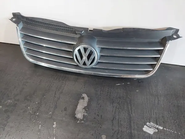 VW Passat B5 Lift Front Grill Chrome 3B0853651L image 3