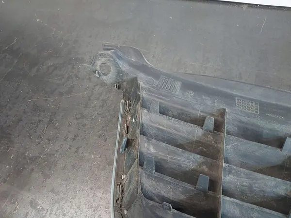 VW Passat B5 Lift Front Grill Chrome 3B0853651L image 8