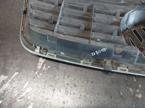 VW Passat B5 Lift Front Grill Chrome 3B0853651L image 9