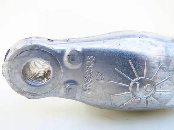 Giunto del braccio di sospensione anteriore sinistro Volvo S60 III V60 II image 7