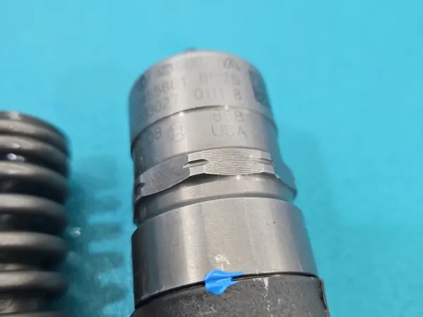 Bomba de inyección Scania 4 Bosch PDE R P T Euro3 OEM 0414701008 image 3
