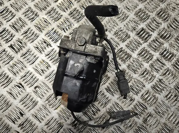 Honda Civic 2006 Bränslefilter OEM 16900RMAE01 image 3