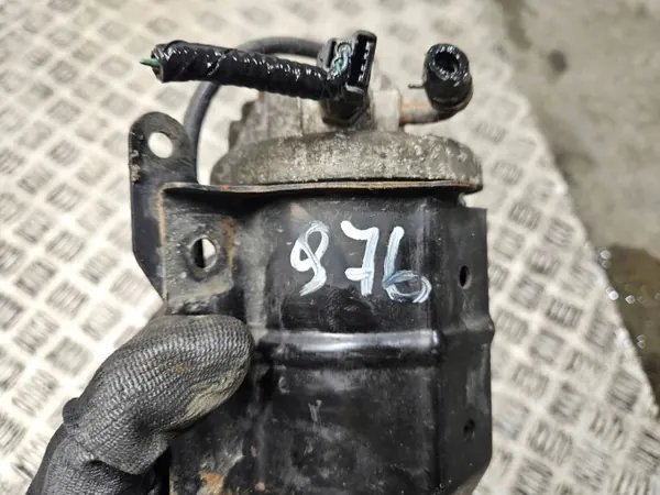 Honda Civic 2006 Bränslefilter OEM 16900RMAE01 image 5