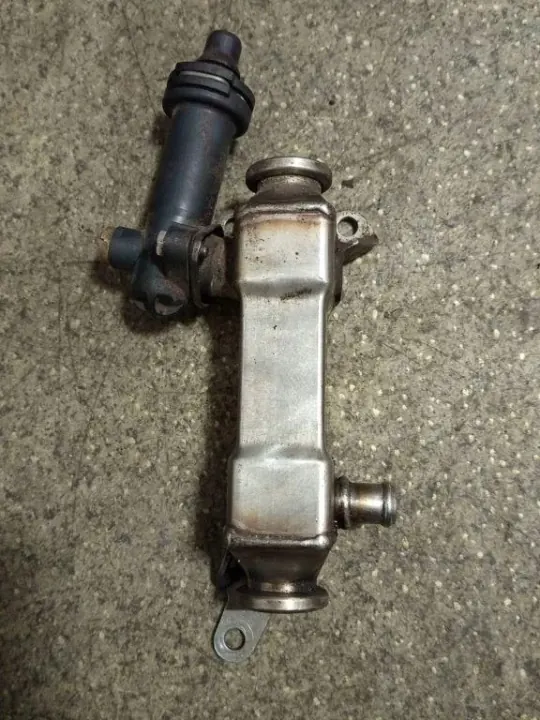 BMW E39 3.0 D Abgaskühler OEM 7787404 image 4