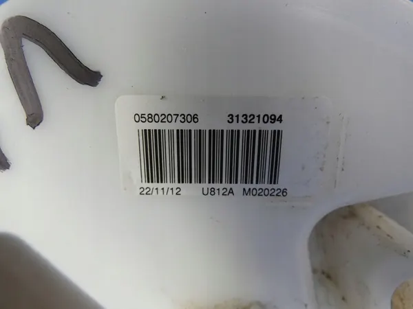 VOLVO V40 II 1.6D D2 Bomba de combustível 31321094 image 3
