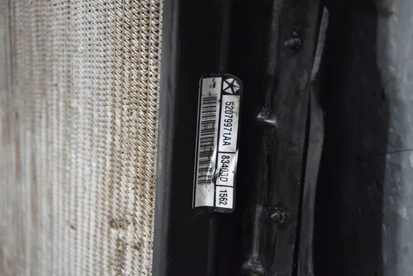 Radiador de agua JEEP GRAND CHEROKEE WJ 2.7 CRD OEM 52079971AA image 6