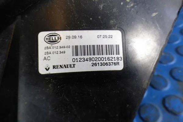 Pisca direito dianteiro Renault Megane IV OEM 261306376R image 5