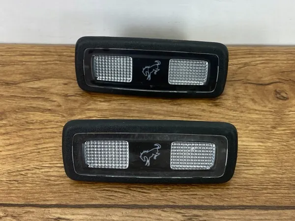 Luz maletero Ford Bronco Sport OEM M1PA-13A756-C image 2