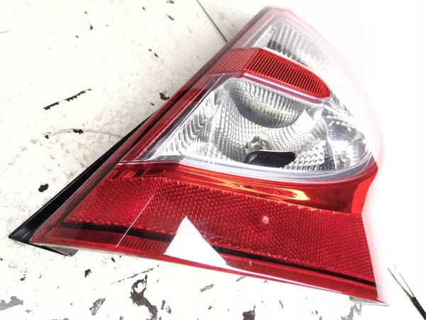 Dacia Sandero 08-13 Lámpara Trasera Derecha image 2