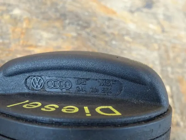 Polttoainesäiliön korkki AUDI A4 B8 A5 8T A3 8V Diesel 3AA201553 image 3