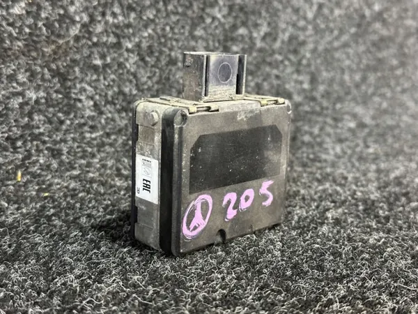 Mercedes Distronic Radarsensor OEM A0009055211 image 3