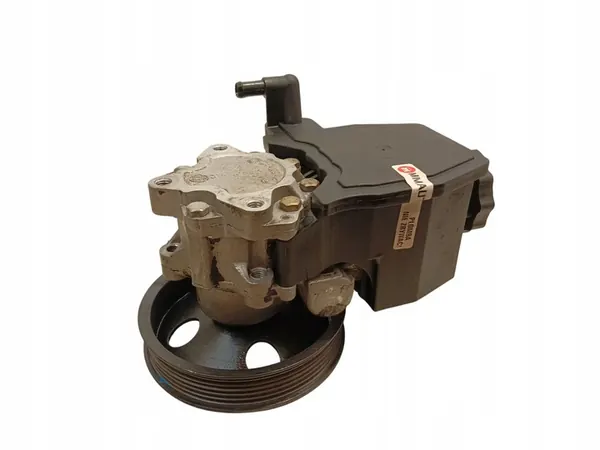 Servostyrningspump Mercedes C W203 A0024668401 image 3