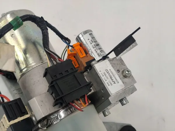 Kattopumppu OEM 8H0871611A Audi A4 S4 B7 Cabriolle image 3