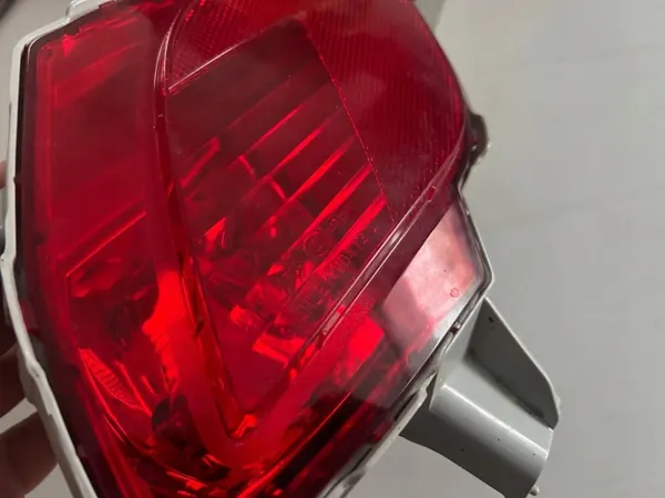 Mazda CX-5 2012-2014 achter linker mistlamp OEM KD53-51660 image 4