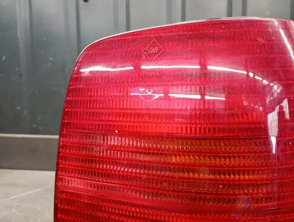 Luz trasera derecha VW Passat B5 97-00 image 2