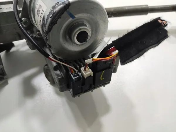 Elrattstolpe OEM 488106208R Renault Captur image 4