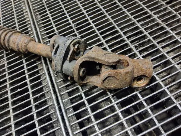 Suzuki Jimny Lenksäulenkreuz OEM SKE57742 image 3