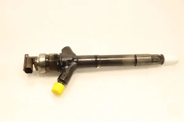 Toyota RAV4 III 2.2D4D Injektor 23670-0R020 image 6