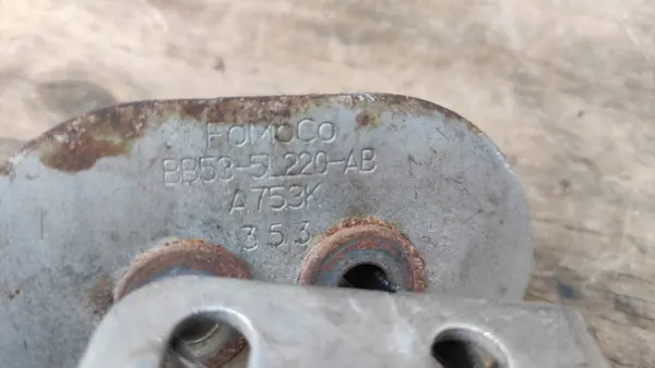 Ford Pakoputken Kiinnitys OEM CV63 5K291 AA image 3