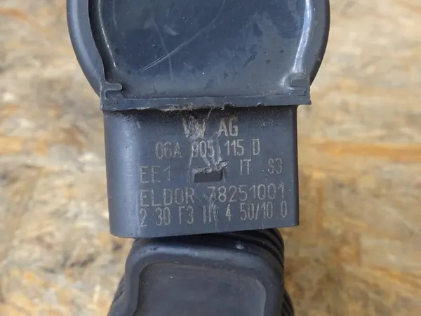 Bobina de ignição AUDI A3 S3 8L TT 8N GOLF IV 06A905115D image 4