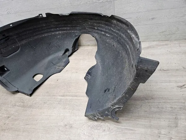 VW Touran Etu Vasemman Lokasuojan 2015 OEM 5TA805911D image 7