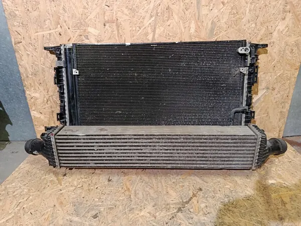 AUDI A8 4H0 3.0 TDI Intercooler 4H0145805H image 2