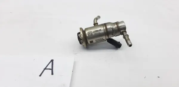 Inyector AdBlue Mercedes OEM A2C95505300 - Usado image 2